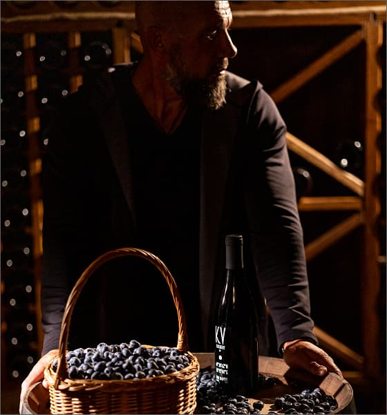 Koblia Vino крафтове вино з винограду та лохини